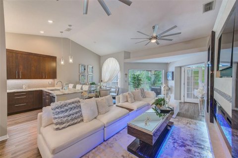 Condo in Oldsmar, Florida, 3 bedrooms № 2196298 - photo 13