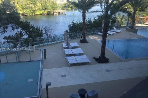Condominio en venta en North Miami Beach, Florida, 2 dormitorios, 102.94 m2 № 2055395 - foto 20