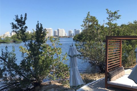 Condominio en venta en North Miami Beach, Florida, 2 dormitorios, 102.94 m2 № 2055395 - foto 25