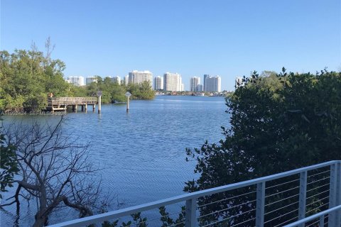 Condominio en venta en North Miami Beach, Florida, 2 dormitorios, 102.94 m2 № 2055395 - foto 24