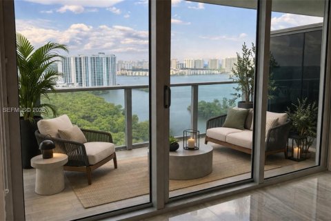 Condominio en venta en North Miami Beach, Florida, 2 dormitorios, 102.94 m2 № 2055395 - foto 3