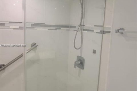 Condominio en venta en Sunny Isles Beach, Florida, 55.28 m2 № 2008584 - foto 14