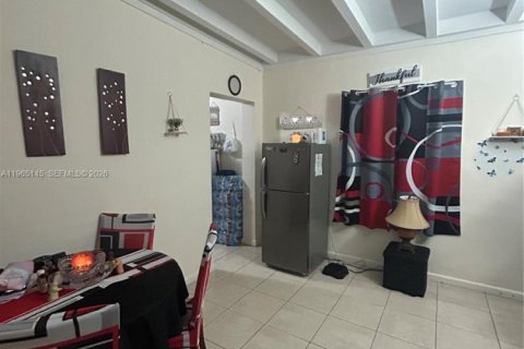 Купить виллу или дом в Норт-Майами, Флорида 2 спальни, 66.89м2, № 2026480 - фото 7