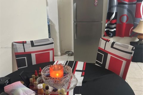 Купить виллу или дом в Норт-Майами, Флорида 2 спальни, 66.89м2, № 2026480 - фото 23