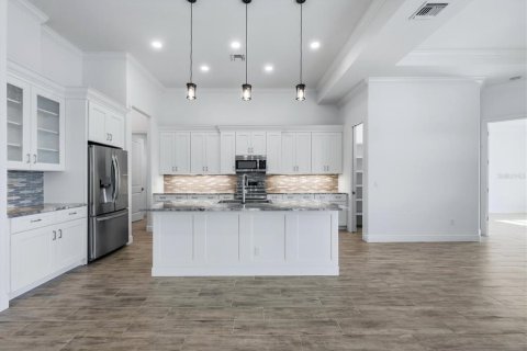 Villa ou maison à vendre à Port Charlotte, Floride: 3 chambres, 225.01 m2 № 2234591 - photo 15