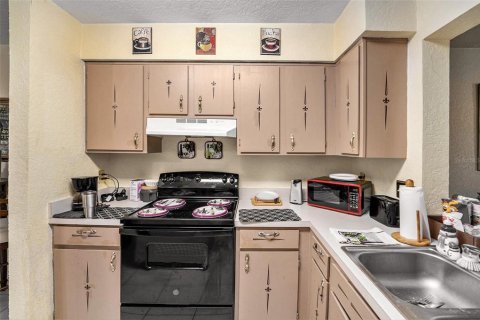 Townhouse in Clearwater, Florida 2 bedrooms, 101.08 sq.m. № 1809993 - photo 10