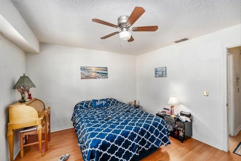 Townhouse in Clearwater, Florida 2 bedrooms, 101.08 sq.m. № 1809993 - photo 20