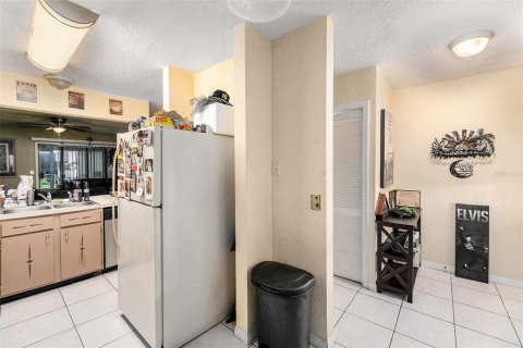 Townhouse in Clearwater, Florida 2 bedrooms, 101.08 sq.m. № 1809993 - photo 8
