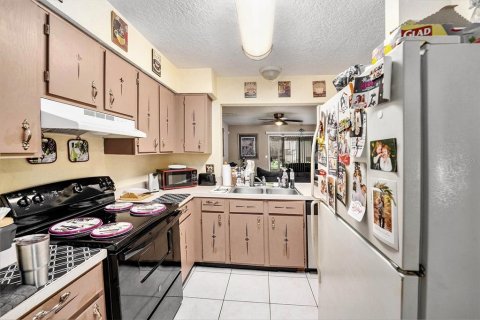 Townhouse in Clearwater, Florida 2 bedrooms, 101.08 sq.m. № 1809993 - photo 9