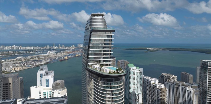 Кондоминиум с 2 спальнями в Майами, Флорида № 1969868