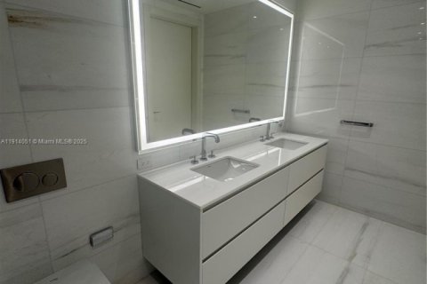 Купить кондоминиум в Майами, Флорида 2 спальни, 111.76м2, № 1969868 - фото 26