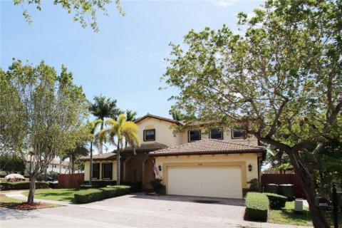 House in Homestead, Florida 4 bedrooms, 280.75 sq.m. № 2256377 - photo 8