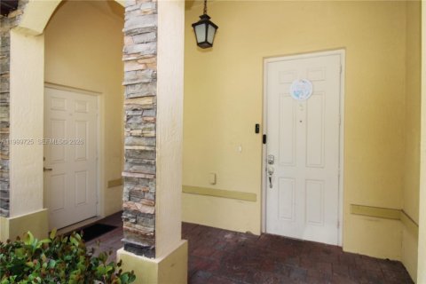 House in Homestead, Florida 4 bedrooms, 280.75 sq.m. № 2256377 - photo 11