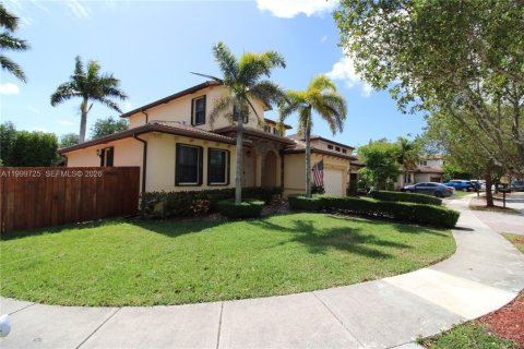 House in Homestead, Florida 4 bedrooms, 280.75 sq.m. № 2256377 - photo 7