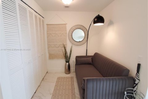 Condo in Sunrise, Florida, 1 bedroom № 1959753 - photo 15