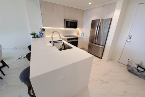 Condo in Sunrise, Florida, 1 bedroom № 1959753 - photo 13