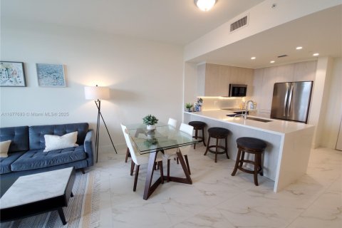 Condo in Sunrise, Florida, 1 bedroom № 1959753 - photo 2
