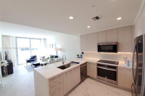 Condo in Sunrise, Florida, 1 bedroom № 1959753 - photo 10