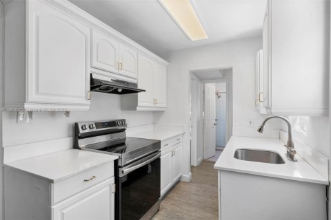 Villa ou maison à vendre à Dania Beach, Floride: 3 chambres, 135.64 m2 № 1964174 - photo 11