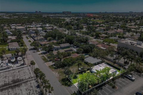 Villa ou maison à vendre à Dania Beach, Floride: 3 chambres, 135.64 m2 № 1964174 - photo 30
