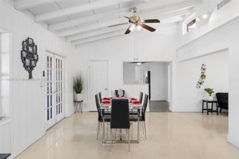 Villa ou maison à vendre à Dania Beach, Floride: 3 chambres, 135.64 m2 № 1964174 - photo 2