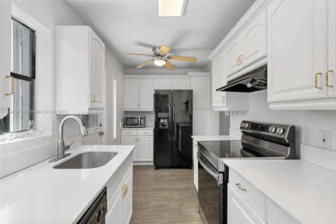 Villa ou maison à vendre à Dania Beach, Floride: 3 chambres, 135.64 m2 № 1964174 - photo 12