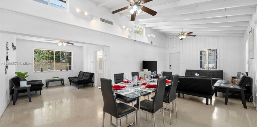 Villa ou maison à Dania Beach, Floride 3 chambres, 135.64 m2 № 1964174