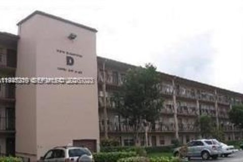 Condo in Pembroke Pines, Florida, 2 bedrooms № 2060170