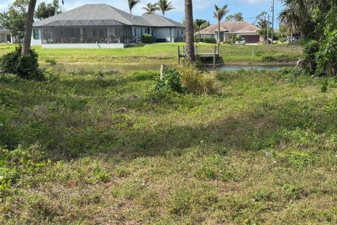 Terreno en venta en Rotonda, Florida № 1609371 - foto 5