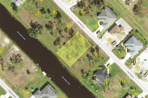 Terreno en venta en Rotonda, Florida № 1609371 - foto 2