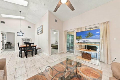 Villa ou maison à vendre à Boynton Beach, Floride: 3 chambres, 129.32 m2 № 2390565 - photo 9