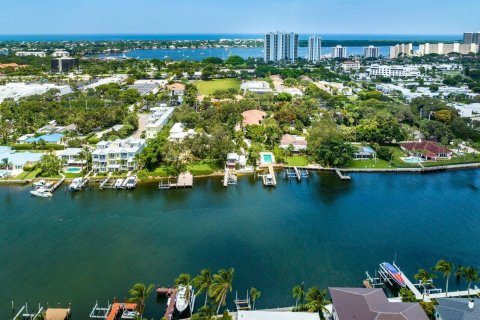 Commercial property in North Palm Beach, Florida № 2260327 - photo 19