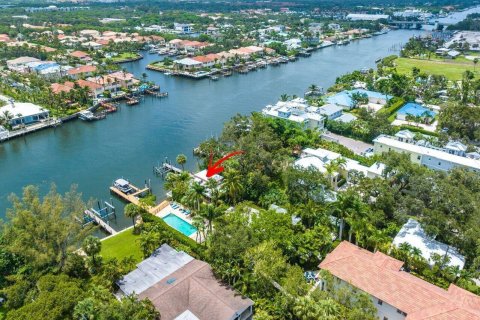 Commercial property in North Palm Beach, Florida № 2260327 - photo 13