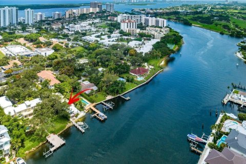 Commercial property in North Palm Beach, Florida № 2260327 - photo 21