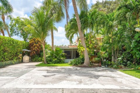 Commercial property in North Palm Beach, Florida № 2260327 - photo 26