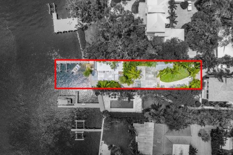 Commercial property in North Palm Beach, Florida № 2260327