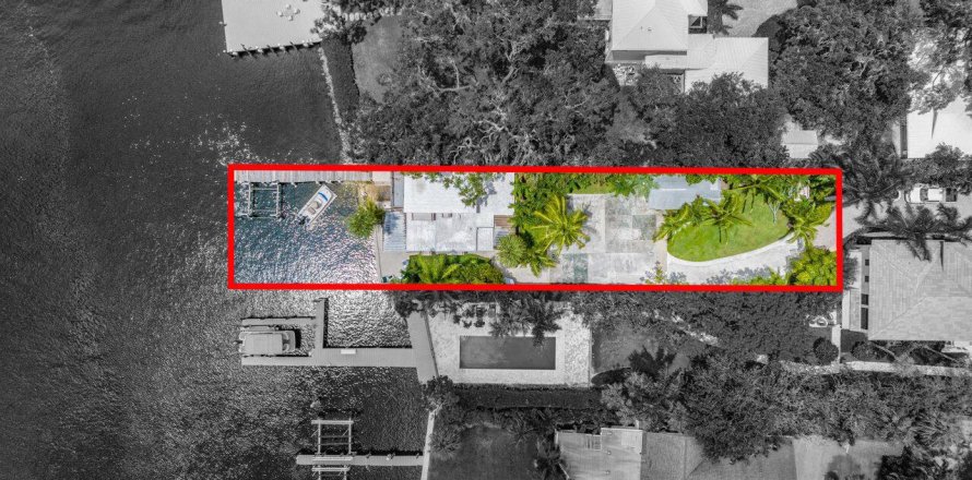 Commercial property in North Palm Beach, Florida № 2260327