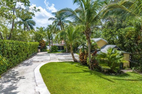 Commercial property in North Palm Beach, Florida № 2260327 - photo 27