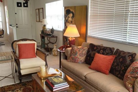 House in Venice, Florida 2 bedrooms, 140.1 sq.m. № 1886835 - photo 5