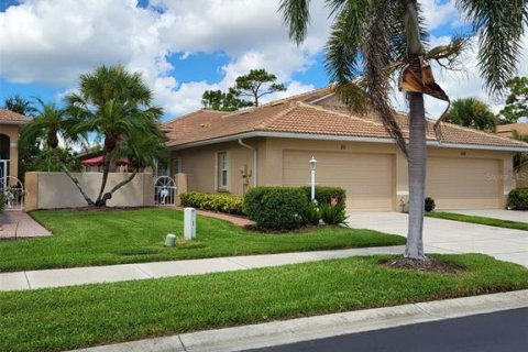 House in Venice, Florida 2 bedrooms, 140.1 sq.m. № 1886835 - photo 1