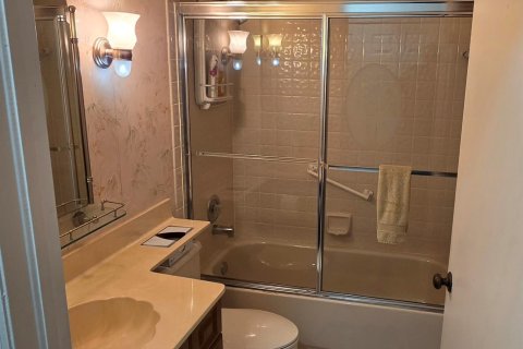 Купить кондоминиум в Бойнтон-Бич, Флорида 7 комнат, 124.02м2, № 2085260 - фото 15