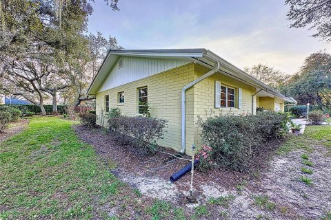 House in Haines City, Florida 3 bedrooms, 151.62 sq.m. № 1902533 - photo 3