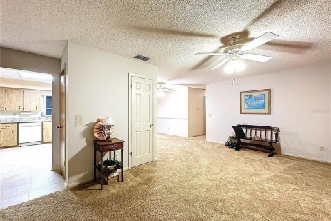 House in Haines City, Florida 3 bedrooms, 151.62 sq.m. № 1902533 - photo 20