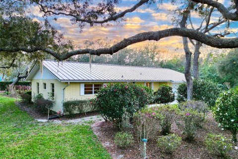 House in Haines City, Florida 3 bedrooms, 151.62 sq.m. № 1902533 - photo 4