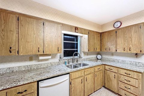 House in Haines City, Florida 3 bedrooms, 151.62 sq.m. № 1902533 - photo 21