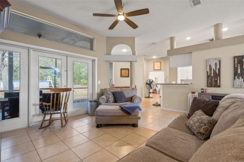 Casa en venta en Weeki Wachee, Florida, 3 dormitorios, 164.99 m2 № 2213263 - foto 8