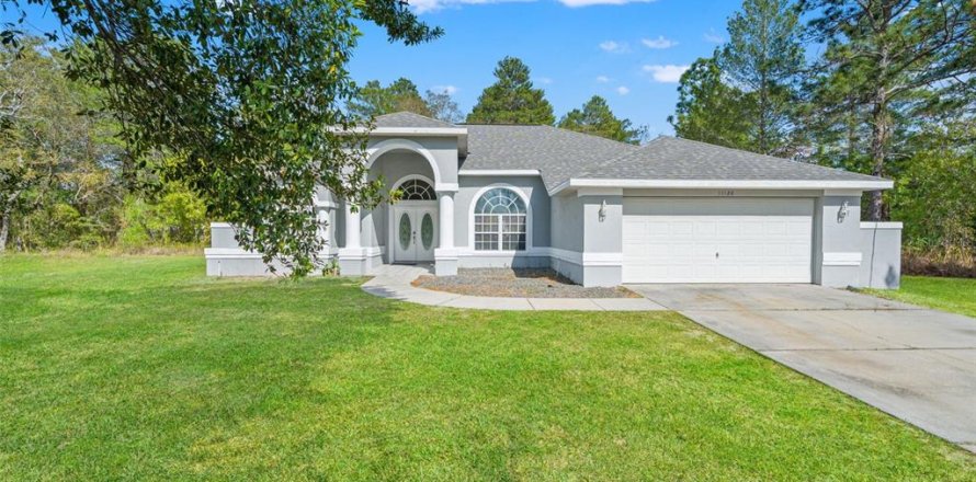 Casa en Weeki Wachee, Florida 3 dormitorios, 164.99 m2 № 2213263