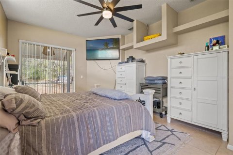 Casa en venta en Weeki Wachee, Florida, 3 dormitorios, 164.99 m2 № 2213263 - foto 17