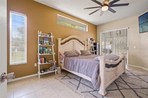 Casa en venta en Weeki Wachee, Florida, 3 dormitorios, 164.99 m2 № 2213263 - foto 16