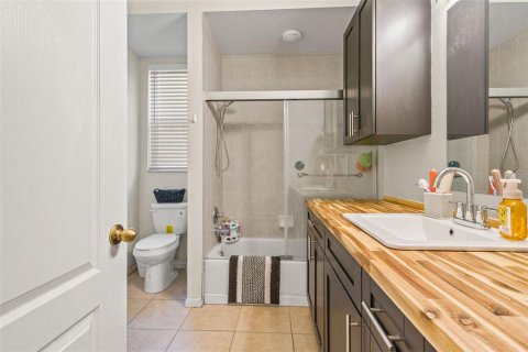 Casa en venta en Weeki Wachee, Florida, 3 dormitorios, 164.99 m2 № 2213263 - foto 15